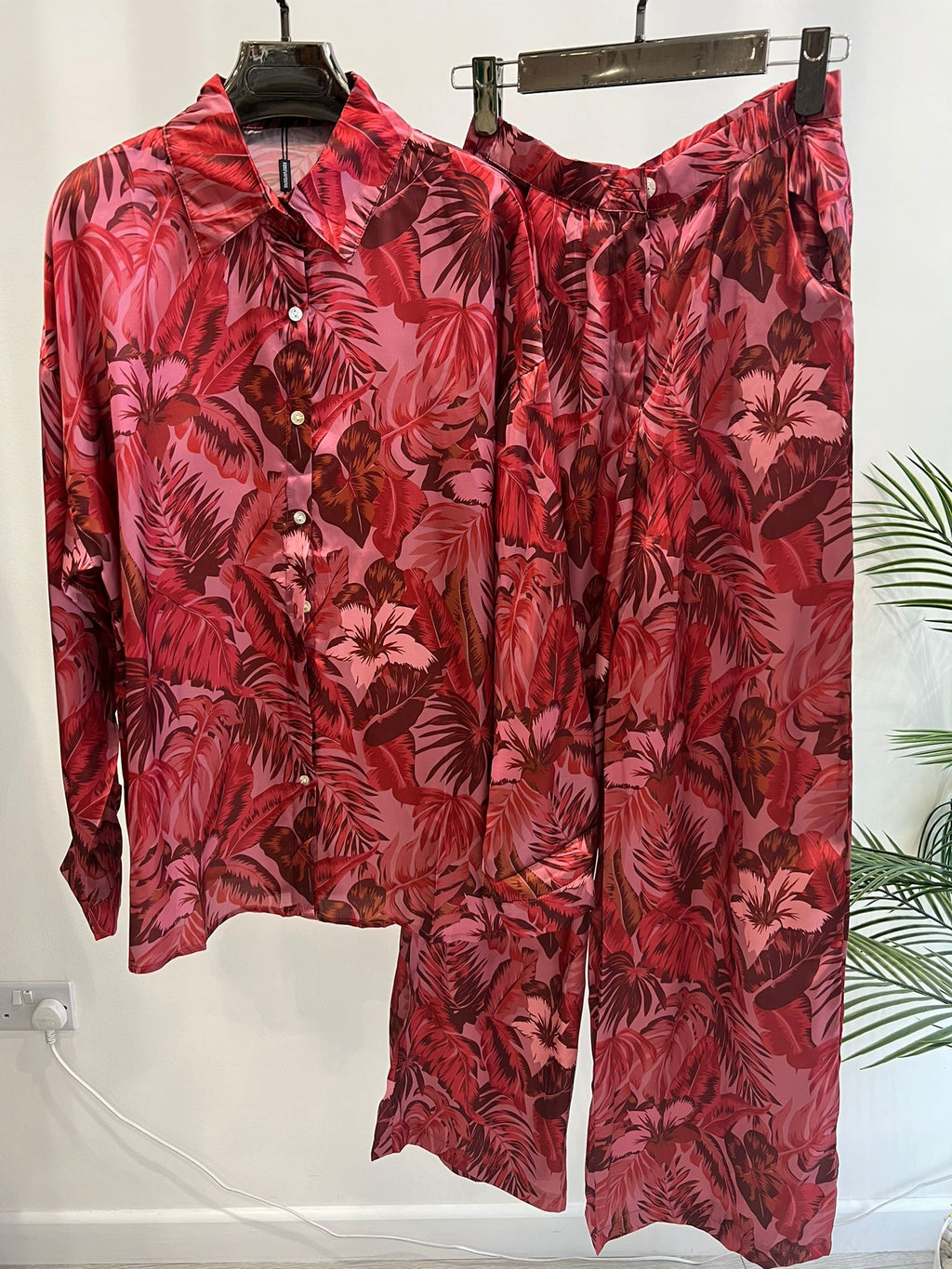 LADIES PRINTED SILKY SATIN SUIT